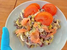 Kidney bean salad with tomatoes and pickled ginger